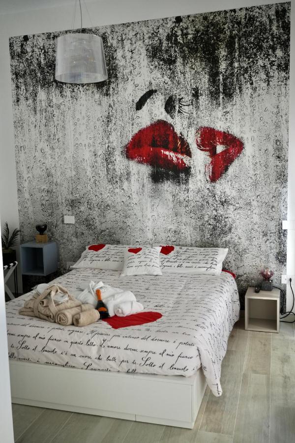 Bed Art Relaxing Suite - Appartamento Con Sauna Love Suite Gallery San Benedetto del Tronto Esterno foto